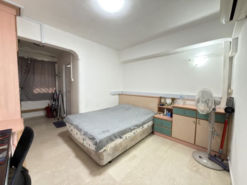 295 Choa Chu Kang Avenue 2, 295 Choa Chu Kang Avenue 2, 5 Bedrooms, 1,216 sqft, HDB Flat For Sale, by Sam Lim, 500174025 - Bedroom - PropertyGuru.com.sg
