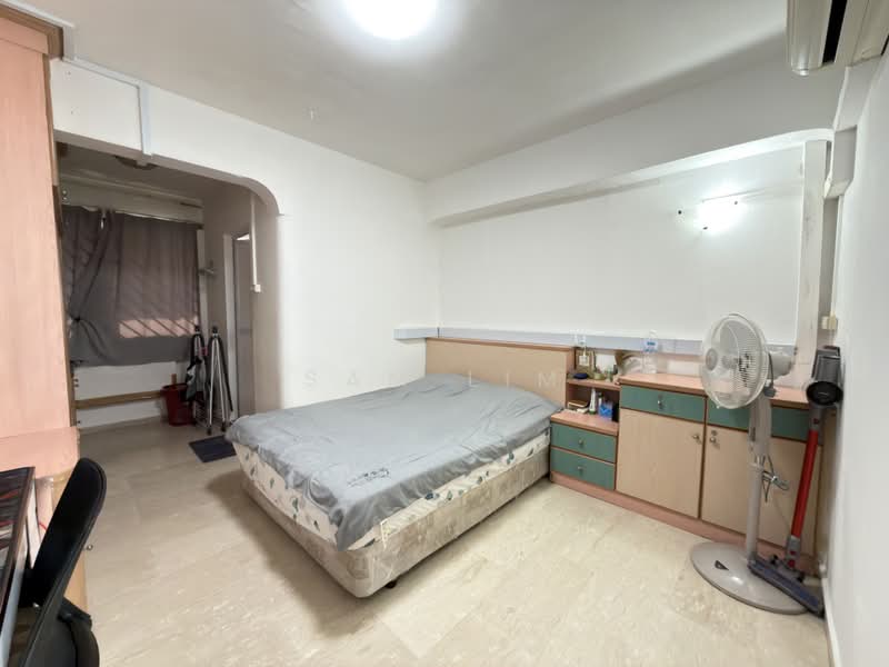 295 Choa Chu Kang Avenue 2, 295 Choa Chu Kang Avenue 2, 5 Bedrooms, 1,216 sqft, HDB Flat For Sale, by Sam Lim, 500174025 - Bedroom - PropertyGuru.com.sg