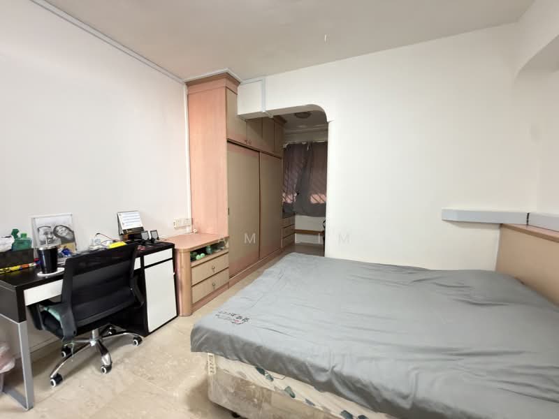 295 Choa Chu Kang Avenue 2, 295 Choa Chu Kang Avenue 2, 5 Bedrooms, 1,216 sqft, HDB Flat For Sale, by Sam Lim, 500174025 - Bedroom - PropertyGuru.com.sg