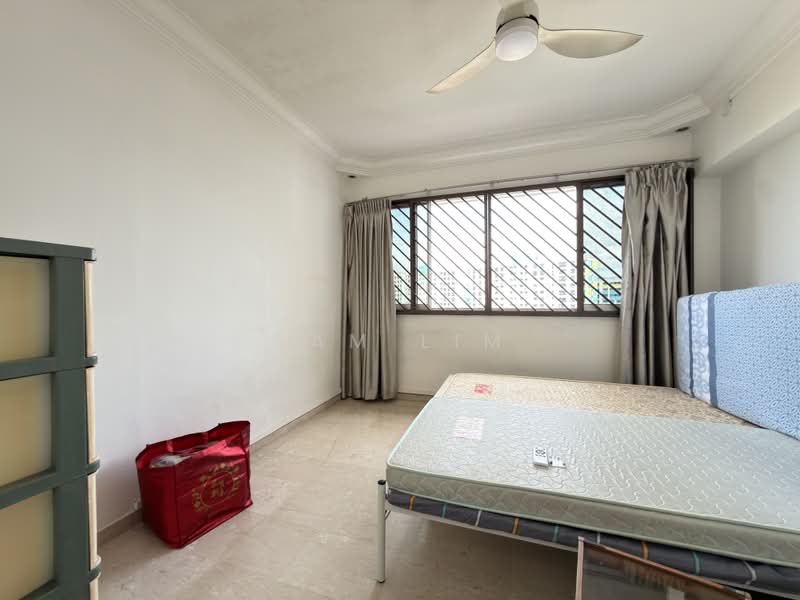 295 Choa Chu Kang Avenue 2, 295 Choa Chu Kang Avenue 2, 5 Bedrooms, 1,216 sqft, HDB Flat For Sale, by Sam Lim, 500174025 - Bedroom - PropertyGuru.com.sg