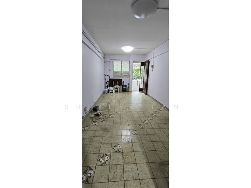 542 Ang Mo Kio Avenue 10, 542 Ang Mo Kio Avenue 10, 2 Bedrooms, 732 sqft, HDB Flat For Sale, by Shirley Tan, 500174026 - Living Room current - PropertyGuru.com.sg
