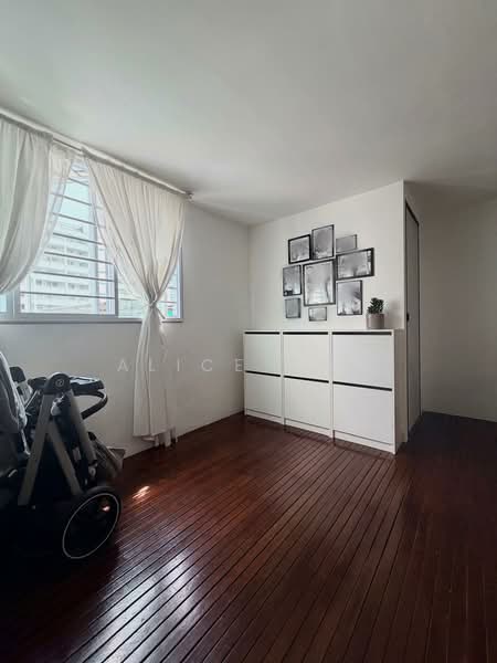 146 Bukit Batok West Avenue 6, 146 Bukit Batok West Avenue 6, 3 Bedrooms, 883 sqft, HDB Flat For Sale, by Alice Goh, 500174027 - Interior - PropertyGuru.com.sg