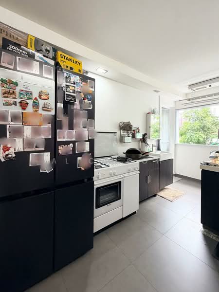 146 Bukit Batok West Avenue 6, 146 Bukit Batok West Avenue 6, 3 Bedrooms, 883 sqft, HDB Flat For Sale, by Alice Goh, 500174027 - Kitchen - PropertyGuru.com.sg