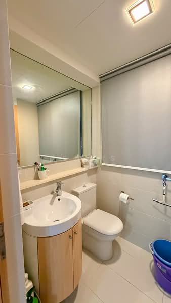 Kovan Residences, 1A Kovan Road, 2 Bedrooms, 883 sqft, Condominium For Sale, by Dennis Lim, 500174031 - Bathroom - PropertyGuru.com.sg