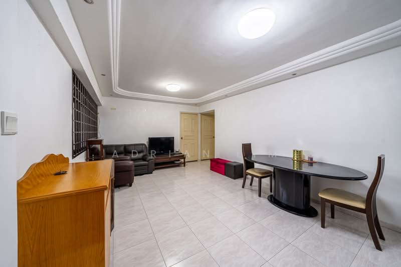 200D Sengkang East Road, 200D Sengkang East Road, 3 Bedrooms, 968 sqft, HDB Flat For Sale, by Adrian Lim, 500174032 - Living Room - PropertyGuru.com.sg