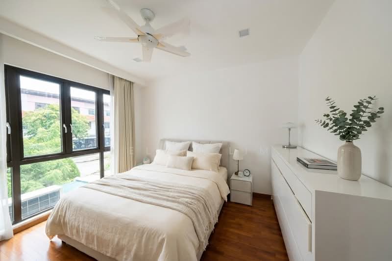 ⭐️Keris Estate⭐️ Walk to MRT ⭐️1,723 Sqft Home in D15 Established Landed Pocket, Tucked Within a Charming East Coast Landed Pocket. Away from main road., 5 Bedrooms, 2,900 sqft, Terraced House For Sale, by Kelvin Lim, 500174033 - Bedroom - PropertyGuru.com.sg