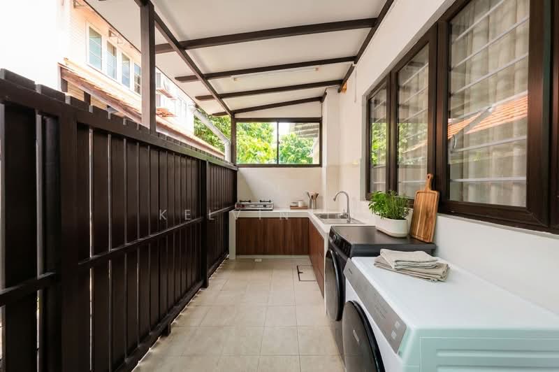 ⭐️Keris Estate⭐️ Walk to MRT ⭐️1,723 Sqft Home in D15 Established Landed Pocket, Tucked Within a Charming East Coast Landed Pocket. Away from main road., 5 Bedrooms, 2,900 sqft, Terraced House For Sale, by Kelvin Lim, 500174033 - Exterior - PropertyGuru.com.sg