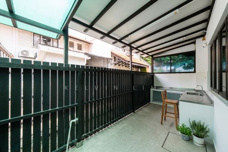 ⭐️Keris Estate⭐️ Walk to MRT ⭐️1,723 Sqft Home in D15 Established Landed Pocket, Tucked Within a Charming East Coast Landed Pocket. Away from main road., 5 Bedrooms, 2,900 sqft, Terraced House For Sale, by Kelvin Lim, 500174033 - Exterior - PropertyGuru.com.sg