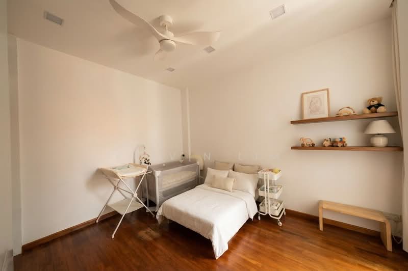 ⭐️Keris Estate⭐️ Walk to MRT ⭐️1,723 Sqft Home in D15 Established Landed Pocket, Tucked Within a Charming East Coast Landed Pocket. Away from main road., 5 Bedrooms, 2,900 sqft, Terraced House For Sale, by Kelvin Lim, 500174033 - Bedroom - PropertyGuru.com.sg