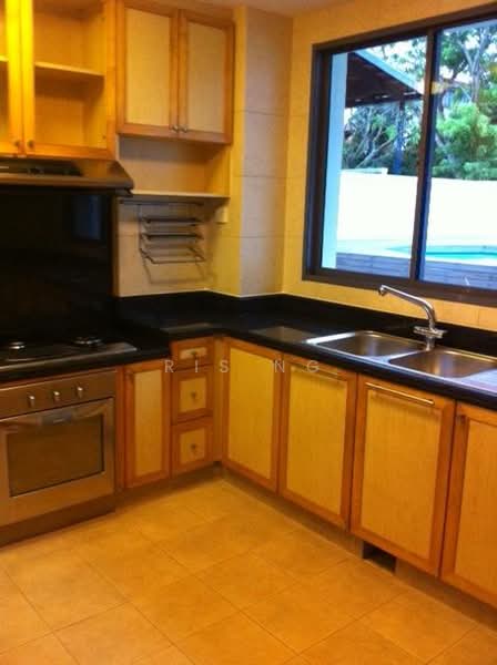 Banyan Villas, Lentor Plain, 5 Bedrooms, 3,300 sqft, Terraced House For Rent, by Ris Ng, 500174038 - Kitchen - PropertyGuru.com.sg