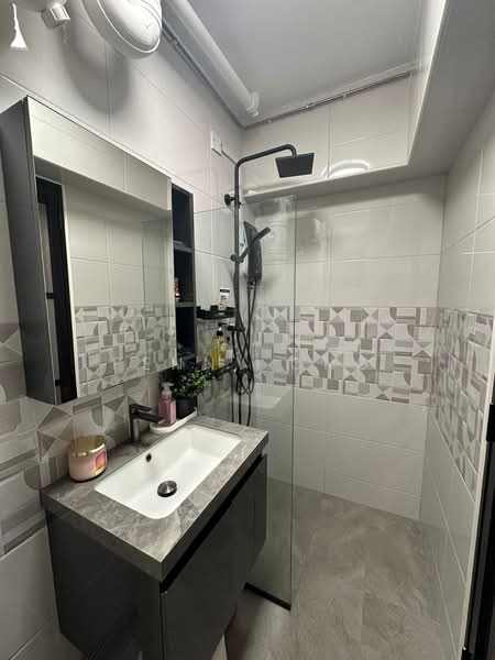 Blk 690A Choa Chu Kang Crescent, Choa Chu Kang Crescent, Room Rental, 100 sqft, HDB Flat For Rent, by Penny Ong, 500174040 - Bathroom - PropertyGuru.com.sg