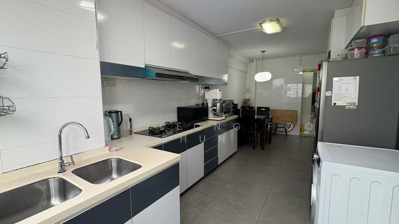 132 Bedok North Street 2, 132 Bedok North Street 2, 3 Bedrooms, 990 sqft, HDB Flat For Sale, by Joel Leong Foo Shun, 500174044 - Kitchen - PropertyGuru.com.sg
