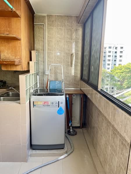 166 Stirling Road, 166 Stirling Road, 2 Bedrooms, 646 sqft, HDB Flat For Rent, by Lin Yiqian, 500174055 - Balcony - PropertyGuru.com.sg