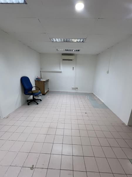 Geylang east hdb shop, Aljunied avenue 2, Eunos / Geylang / Paya Lebar, 380 sqft, Shop / Shophouse For Rent, by Rachel ng, 500174058 - Interior - CommercialGuru.com.sg