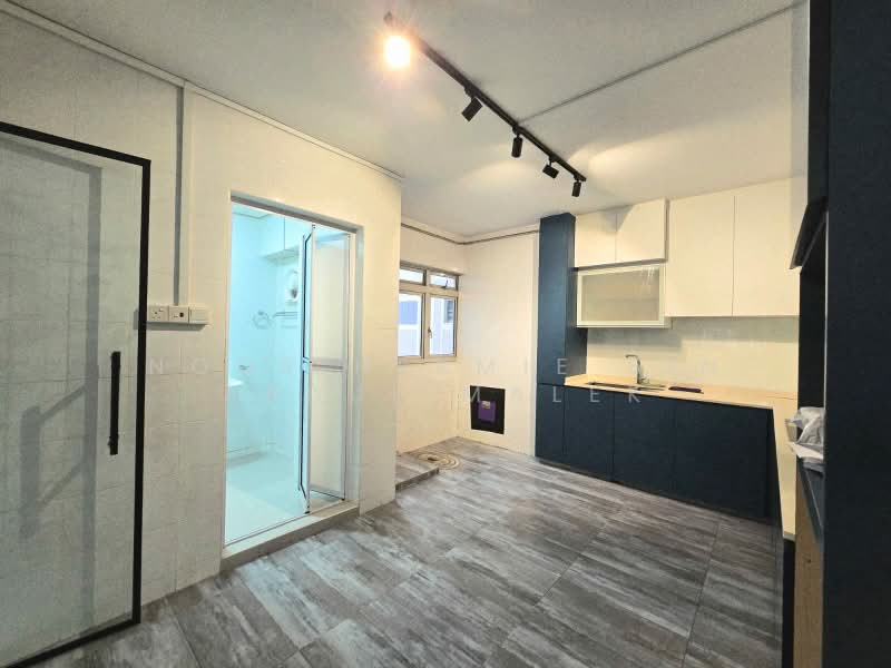 542 Serangoon North Avenue 4, 542 Serangoon North Avenue 4, 3 Bedrooms, 1,603 sqft, HDB Flat For Sale, by Noor Hermie Bin Abdul Malek, 500174071 - Kitchen - PropertyGuru.com.sg