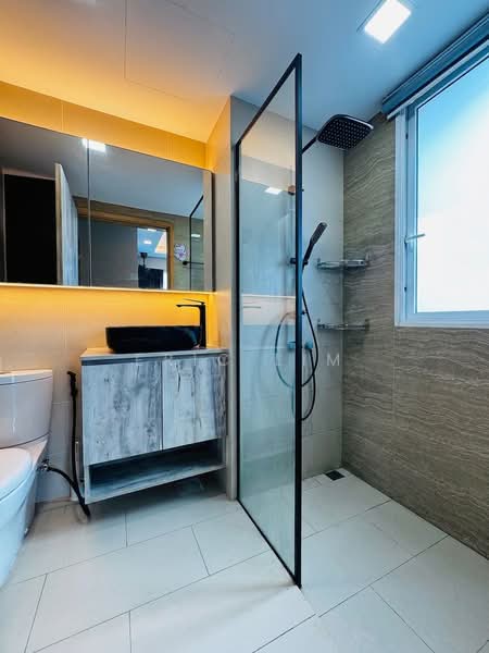Waterview, 91 Tampines Avenue 1, 2 Bedrooms, 926 sqft, Condominium For Sale, by Eric Lim, 500174072 - Bathroom - PropertyGuru.com.sg