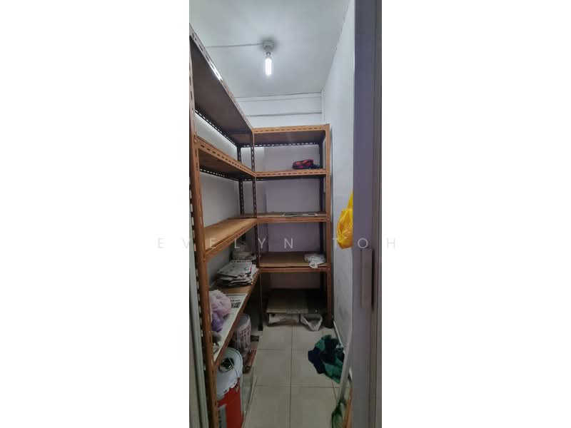 239 Bukit Batok East Avenue 5, 239 Bukit Batok East Avenue 5, 2 Bedrooms, 721 sqft, HDB Flat For Sale, by Evelyn Toh, 500174090 - Interior - PropertyGuru.com.sg