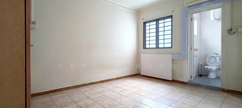 115 Pending Road, 115 Pending Road, 2 Bedrooms, 786 sqft, HDB Flat For Sale, by Harry Chong, 500174101 - Bathroom - PropertyGuru.com.sg