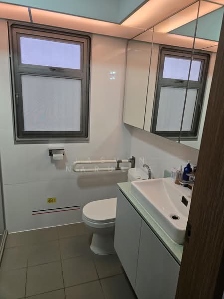 153B Bedok South Road, 153B Bedok South Road, 4 Bedrooms, 1,216 sqft, HDB Flat For Sale, by Jasvin Narulla, 500174104 - Bathroom - PropertyGuru.com.sg