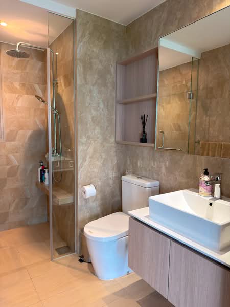 The Vales, 79 Anchorvale Crescent, 3 Bedrooms, 1,033 sqft, Condominium For Sale, by Jenny Hui 许群婷, 500174108 - Bathroom - PropertyGuru.com.sg