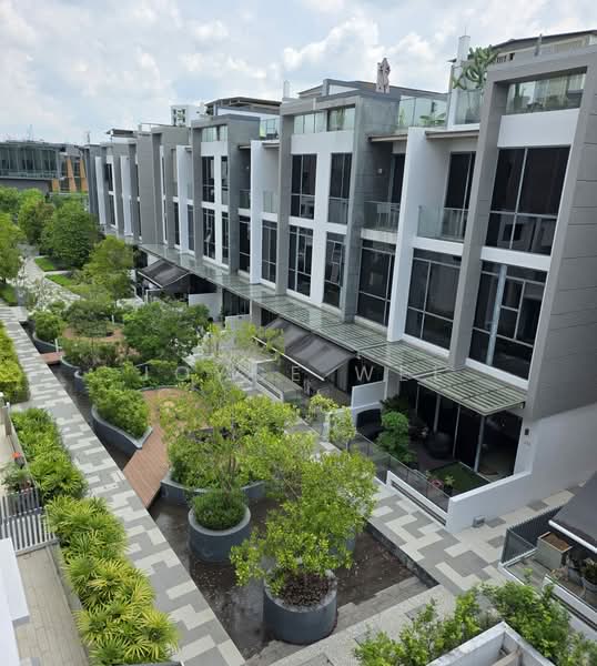 Belgravia Villas, 200 Ang Mo Kio Avenue 5, 5 Bedrooms, 3,961 sqft, Cluster House For Sale, by Joyce Wee, 500174112 - Exterior - PropertyGuru.com.sg