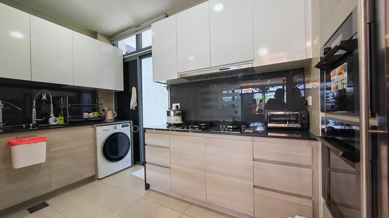 Belgravia Villas, 200 Ang Mo Kio Avenue 5, 5 Bedrooms, 3,961 sqft, Cluster House For Sale, by Joyce Wee, 500174112 - Kitchen - PropertyGuru.com.sg