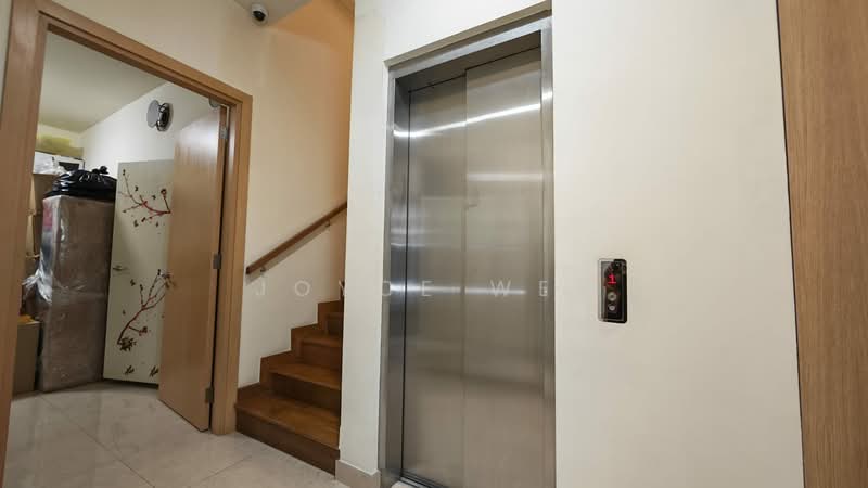 Belgravia Villas, 200 Ang Mo Kio Avenue 5, 5 Bedrooms, 3,961 sqft, Cluster House For Sale, by Joyce Wee, 500174112 - Corridor - PropertyGuru.com.sg