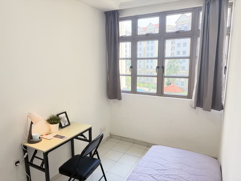 Azalea Park Condo, 2 Flora Road, Room Rental, 100 sqft, Condominium For Rent, by Tessa Chiu, 500174118 - Bedroom - PropertyGuru.com.sg