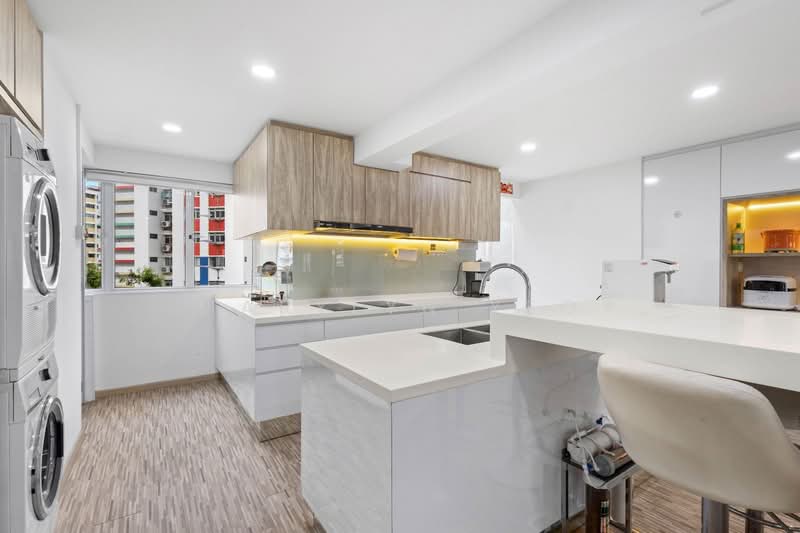 665 Yishun Avenue 4, 665 Yishun Avenue 4, 4 Bedrooms, 1,765 sqft, HDB Flat For Sale, by Marylyn Yeo, 500174120 - Kitchen - PropertyGuru.com.sg