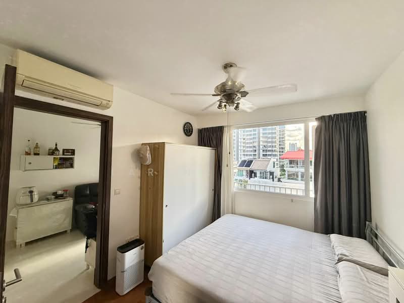 Suites @ Topaz, 3 Topaz Road, 1 Bedroom, 420 sqft, Condominium For Sale, by Clarence Kok, 500174122 - Bedroom - PropertyGuru.com.sg