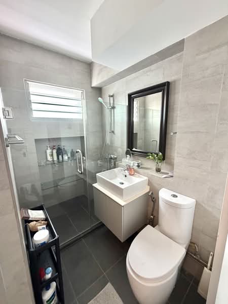 239 Pasir Ris Street 21, 239 Pasir Ris Street 21, 3 Bedrooms, 1,571 sqft, HDB Flat For Rent, by Kenneth Lim CT, 500174123 - Bathroom - PropertyGuru.com.sg
