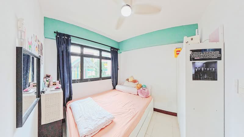 372 Jurong East Street 32, 372 Jurong East Street 32, 2 Bedrooms, 688 sqft, HDB Flat For Sale, by Nazriff ., 500174138 - Common Bedroom - PropertyGuru.com.sg