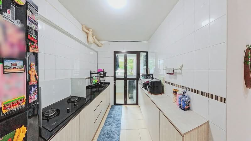 372 Jurong East Street 32, 372 Jurong East Street 32, 2 Bedrooms, 688 sqft, HDB Flat For Sale, by Nazriff ., 500174138 - Kitchen - PropertyGuru.com.sg