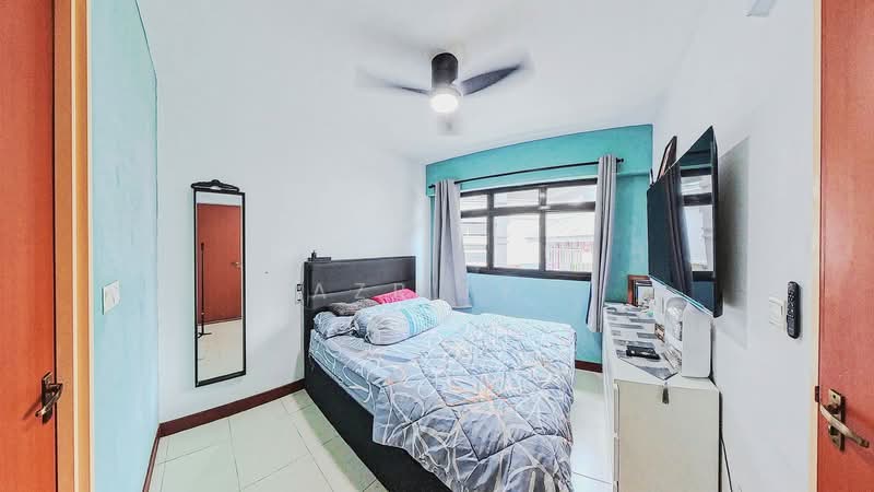 372 Jurong East Street 32, 372 Jurong East Street 32, 2 Bedrooms, 688 sqft, HDB Flat For Sale, by Nazriff ., 500174138 - Master Bedroom - PropertyGuru.com.sg