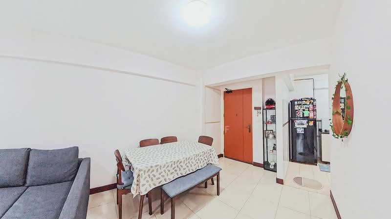 372 Jurong East Street 32, 372 Jurong East Street 32, 2 Bedrooms, 688 sqft, HDB Flat For Sale, by Nazriff ., 500174138 - Living Room - PropertyGuru.com.sg