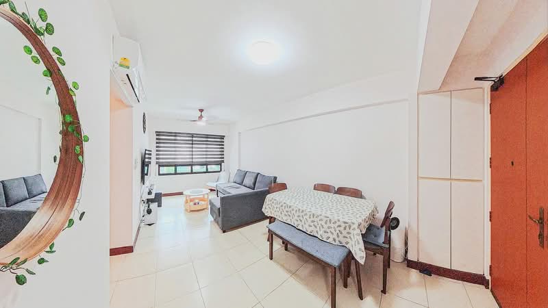 372 Jurong East Street 32, 372 Jurong East Street 32, 2 Bedrooms, 688 sqft, HDB Flat For Sale, by Nazriff ., 500174138 - Living Room - PropertyGuru.com.sg