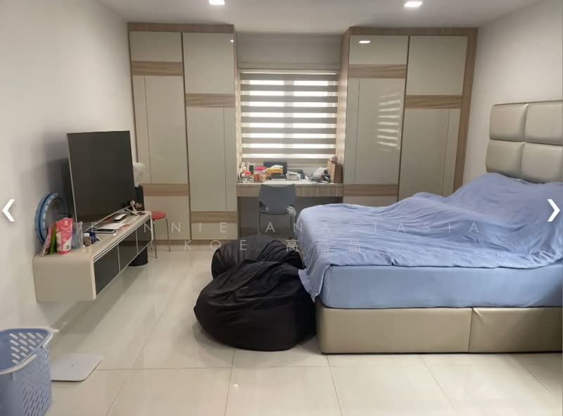 Rare! Cheap! Charming Renovated 5 Bed Corner Terrace at Westwood, Jurong West, Pioneer, Jurong West, Pioneer, Westwood Ave, 5 Bedrooms, 3,300 sqft, Corner Terrace For Sale, by Jeannie Anastasia Koe 高晶晶, 500174145 - Bedroom - PropertyGuru.com.sg