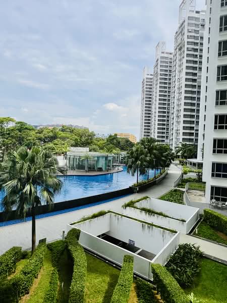 The Parc Condominium, 11 West Coast Walk, 4 Bedrooms, 1,518 sqft, Condominium For Sale, by Jennifer Tan WL 陈慧莲, 500174146 - Pool - PropertyGuru.com.sg