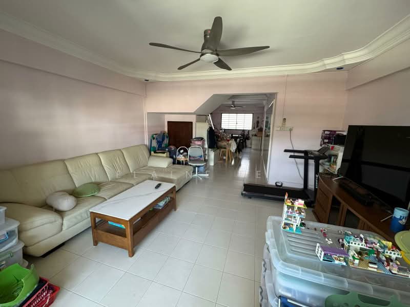 110 Mcnair Road, 110 Mcnair Road, 4 Bedrooms, 1,550 sqft, HDB Flat For Sale, by Elaine Teo, 500174158 - Living Room - PropertyGuru.com.sg