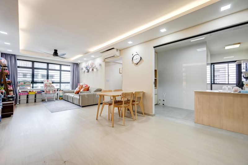 415D Northshore Drive, 415D Northshore Drive, 3 Bedrooms, 1,205 sqft, HDB Flat For Sale, by Klara Tay, 500174170 - Living Room - PropertyGuru.com.sg