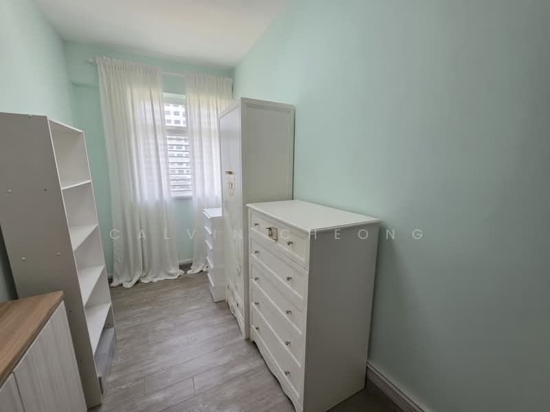217A Sumang Walk, 217A Sumang Walk, 4 Bedrooms, 990 sqft, HDB Flat For Sale, by Calvin Cheong, 500174171 - Common Bedroom 3 - PropertyGuru.com.sg