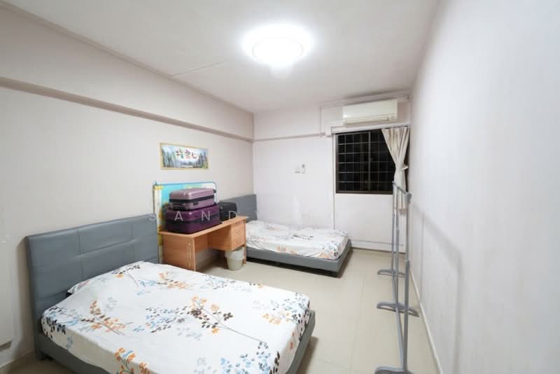518 Jurong West Street 52, 518 Jurong West Street 52, 3 Bedrooms, 1,130 sqft, HDB Flat For Sale, by Sandy Hong, 500174176 - Bedroom - PropertyGuru.com.sg