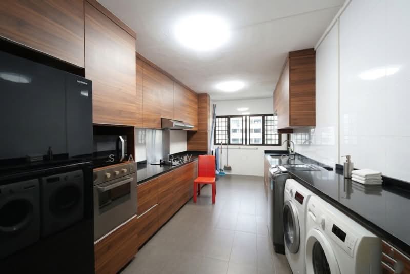 518 Jurong West Street 52, 518 Jurong West Street 52, 3 Bedrooms, 1,130 sqft, HDB Flat For Sale, by Sandy Hong, 500174176 - Kitchen - PropertyGuru.com.sg