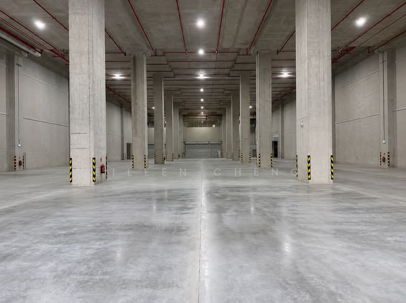 8m Clear | MRT | 5 Dedicated Bays | Ramp Up @ Jurong, Boon Lay / Jurong / Tuas, 38,004 sqft, Warehouse For Rent, by Eileen Cheng, 500174177 - CommercialGuru.com.sg