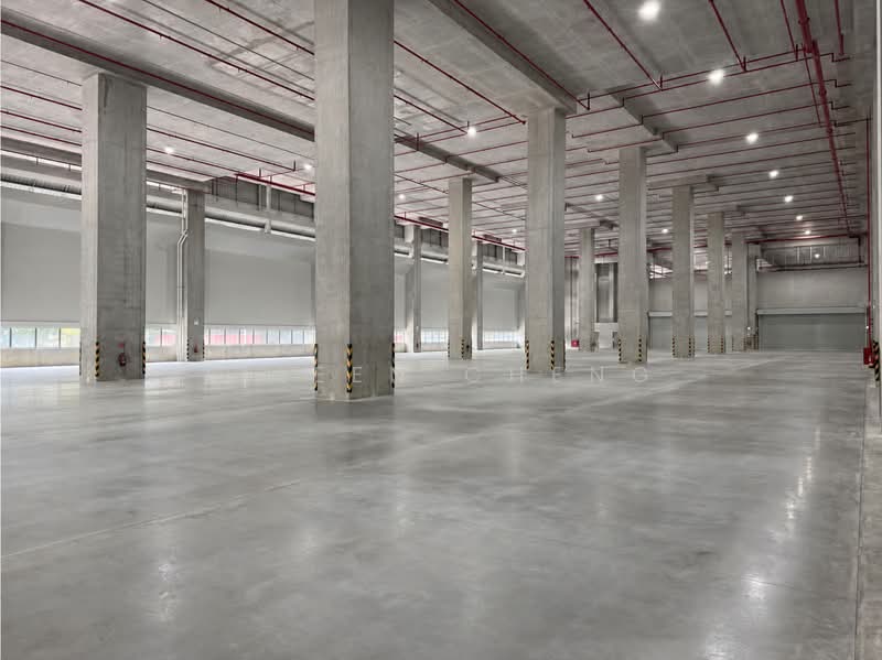 8m Clear | MRT | 5 Dedicated Bays | Ramp Up @ Jurong, Boon Lay / Jurong / Tuas, 38,004 sqft, Warehouse For Rent, by Eileen Cheng, 500174177 - CommercialGuru.com.sg