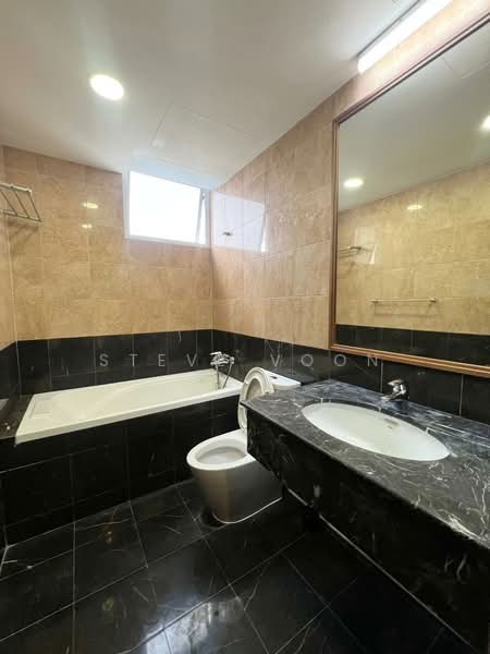 Alessandrea, 31 Alexandra Road, Room Rental, 100 sqft, Apartment For Rent, by Steve Voon, 500174183 - Bathroom - PropertyGuru.com.sg