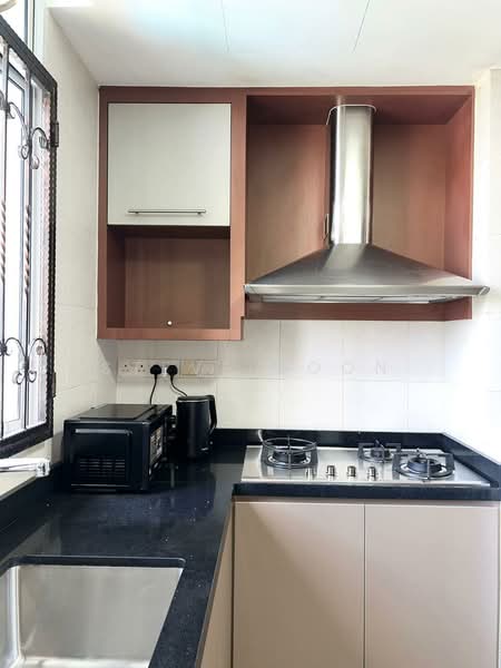 Alessandrea, 31 Alexandra Road, Room Rental, 100 sqft, Apartment For Rent, by Steve Voon, 500174183 - Kitchen - PropertyGuru.com.sg