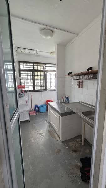 10 Jalan Bukit Ho Swee, 10 Jalan Bukit Ho Swee, 1 Bedroom, 366 sqft, HDB Flat For Rent, by JACKIE TAN, 500174189 - Kitchen - PropertyGuru.com.sg