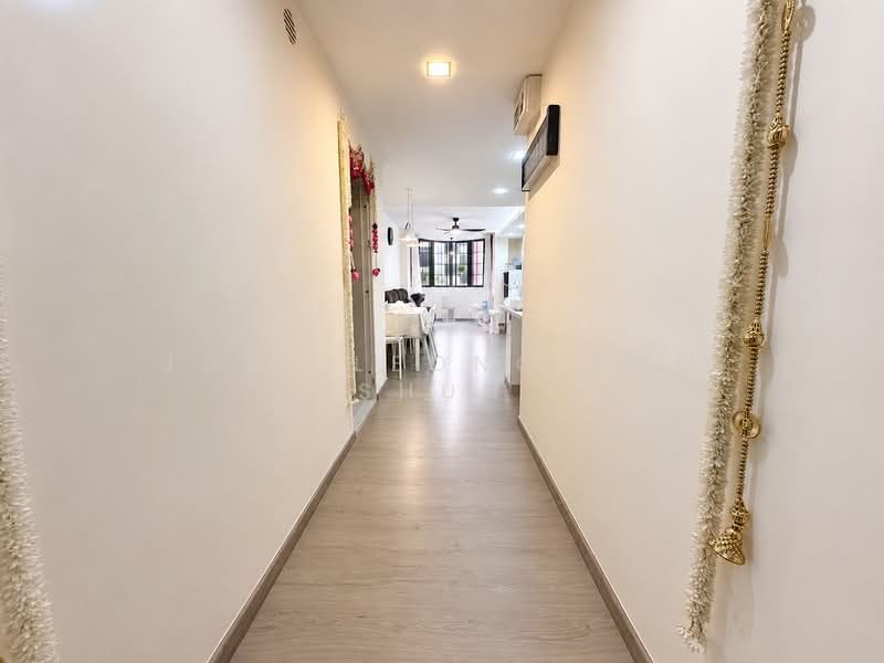 339A Sembawang Close, 339A Sembawang Close, 4 Bedrooms, 1,227 sqft, HDB Flat For Sale, by Joel Leong Foo Shun, 500174195 - Entrance - PropertyGuru.com.sg