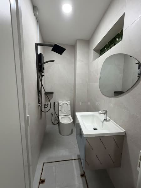 Strategic Arab Street Shophouse For Rent, Arab Street, 1,191 sqft, Shop / Shophouse For Rent, by Zoey Tan, 500174197 - Bathroom - CommercialGuru.com.sg